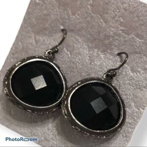 𝅺MULTIFACETED onyx and silver toned drop earrings